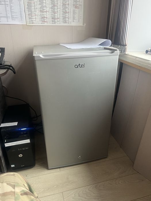 Продам холодильник artel в идеальном состояний