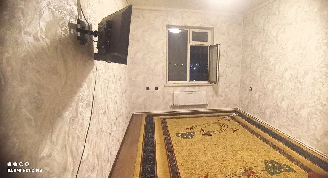 Tóy tepada 3 xonali 90 kvm kvartira ijaraga beriladi
