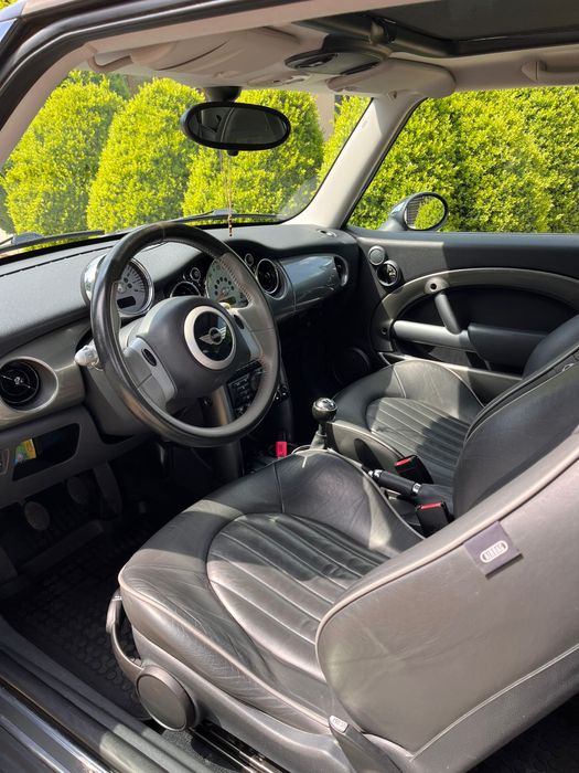 Mini Cooper an 2006 1.6 benzina