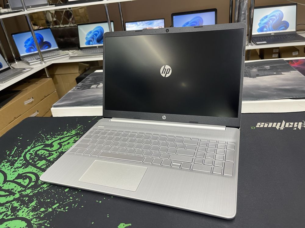 HP Laptop 15s - Core i3-1115G4/4Gb/SSD512Gb/Intel