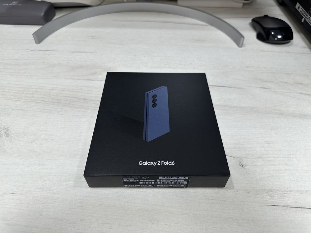 Новый запечатанный Samsung Galaxy Z Fold 6 / 12/256 GB / Navy