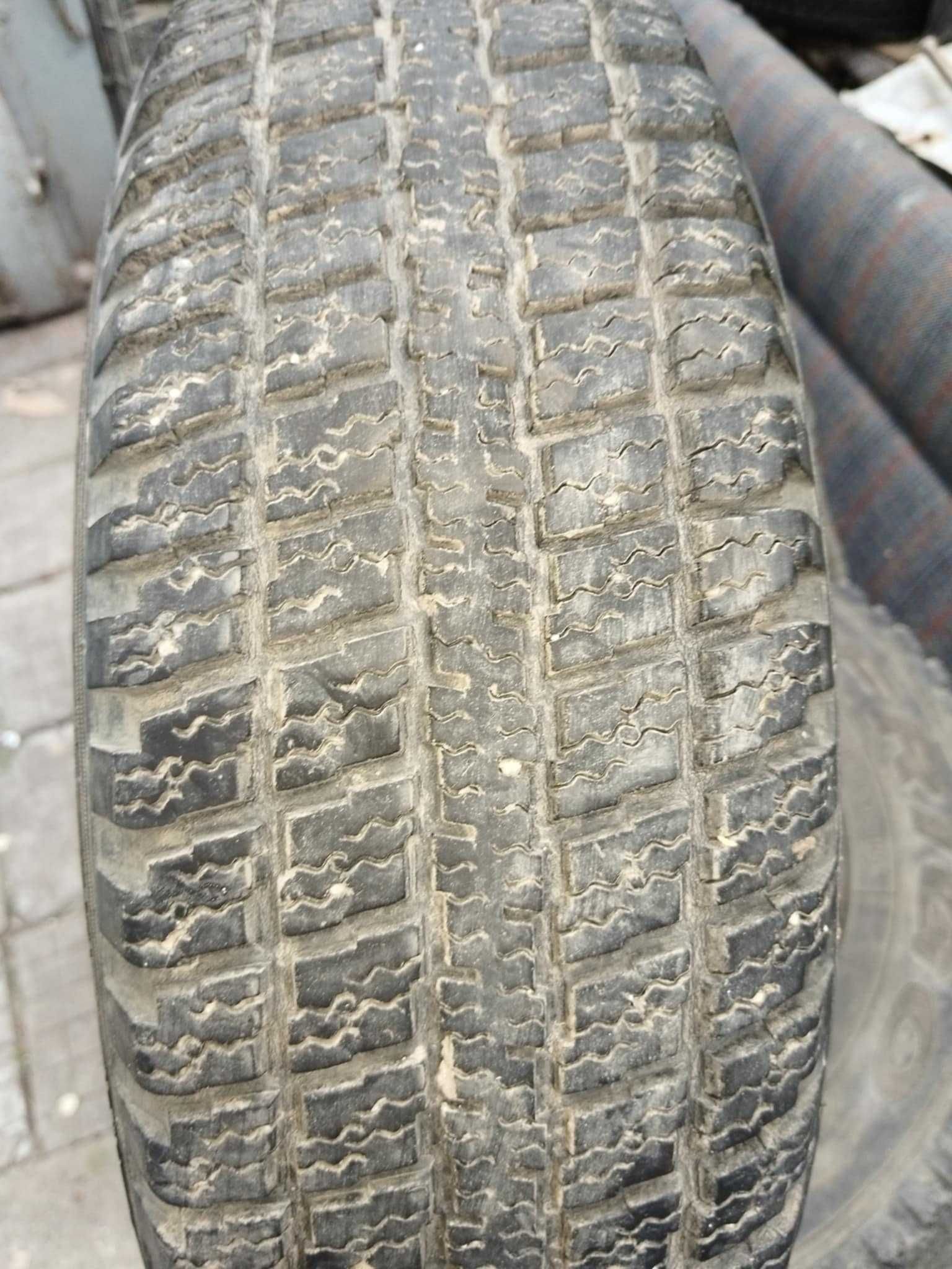 Продавам зимни гуми с джанти за Опел