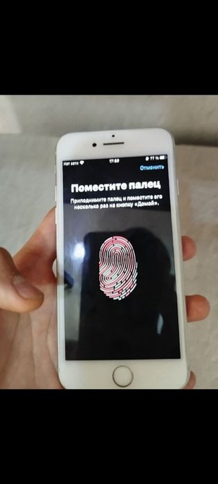 Iphone 8 sotiladi Rangi oq xotira 64g