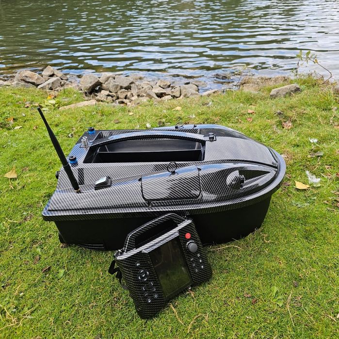 Лодка за захранка CARP JB с Gps и Sonar
