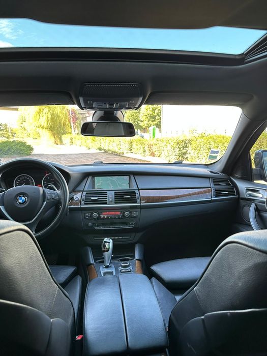 Vând BMW X6 2013