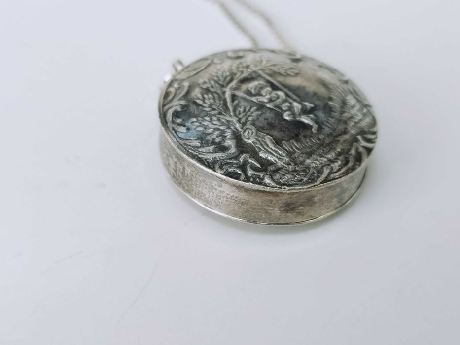 Vechi Colier lant Argint 925 pandantiv cutiuta design repousse inger
