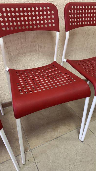 Стулья Икеа (IKEA ADDE )красные