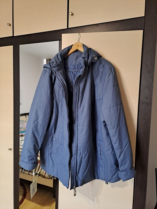 Продам женскую куртку весна/осень