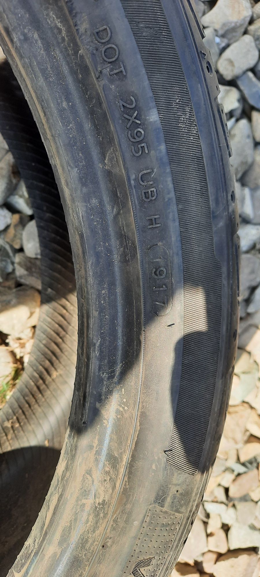 Anvelope 295 35 21 VARĂ 200 lei bc