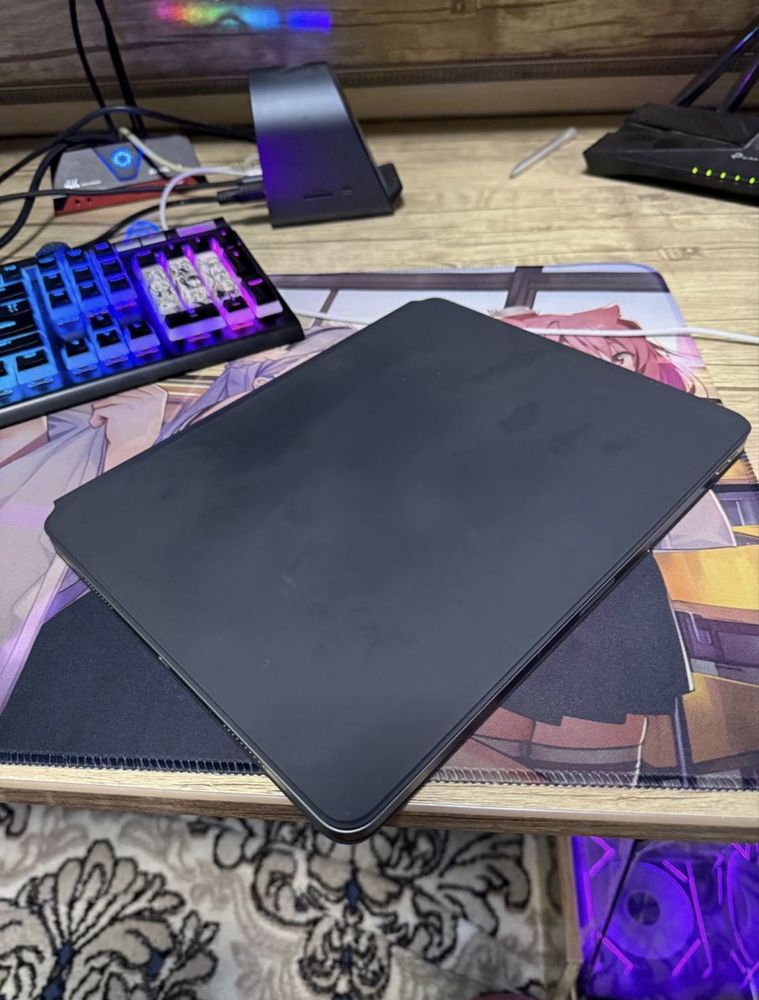 Ipad 12.9 (M1 chip, 128GB, Wifi, Sim)