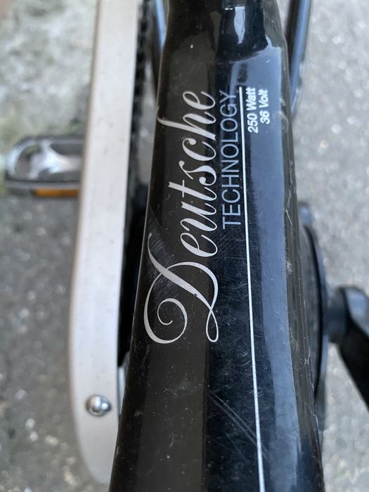 Vand sau schimb Bicicleta de dama electrica Hercules ,motor BOSCH