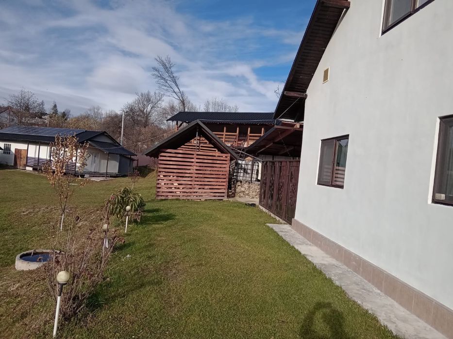 Vand casa in Slatioara com Rasca jud Suceava
