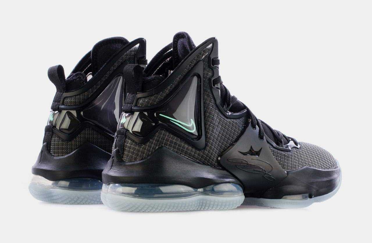 Баскетбольные кроссовки Nike LeBron 19 EP