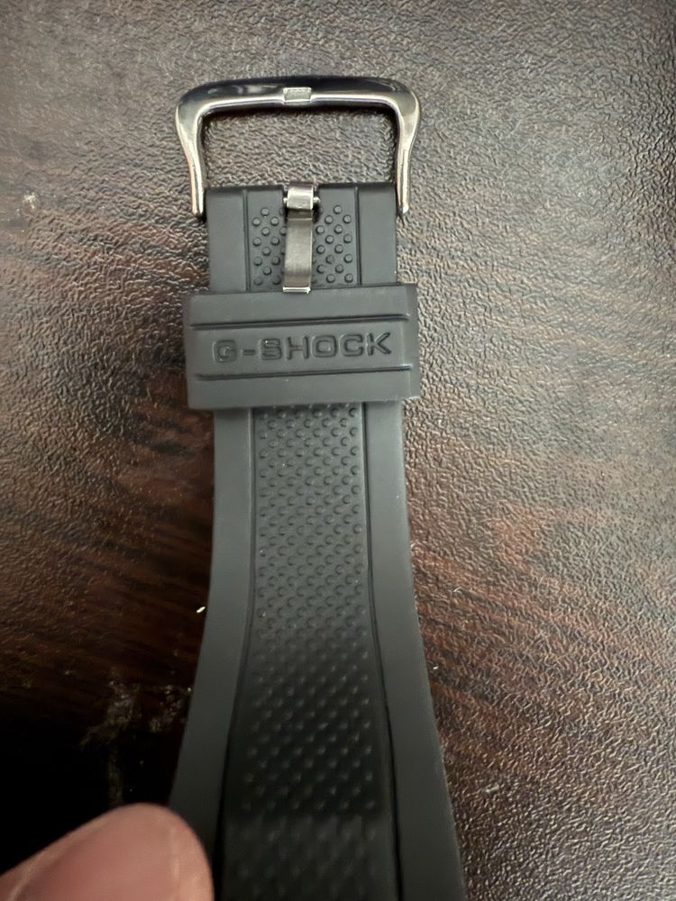 Casio G-Shock GST-B100
