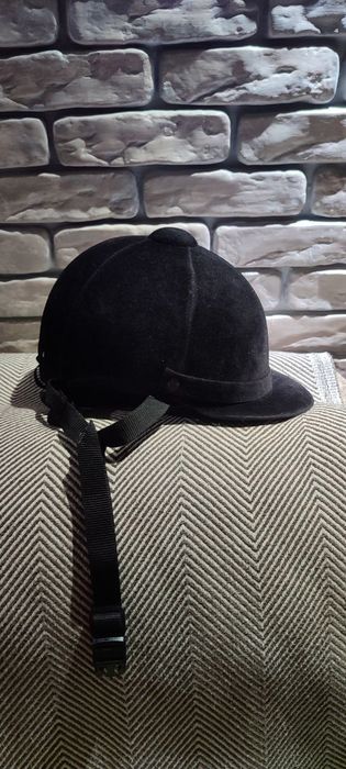 Шлем для конного спорта