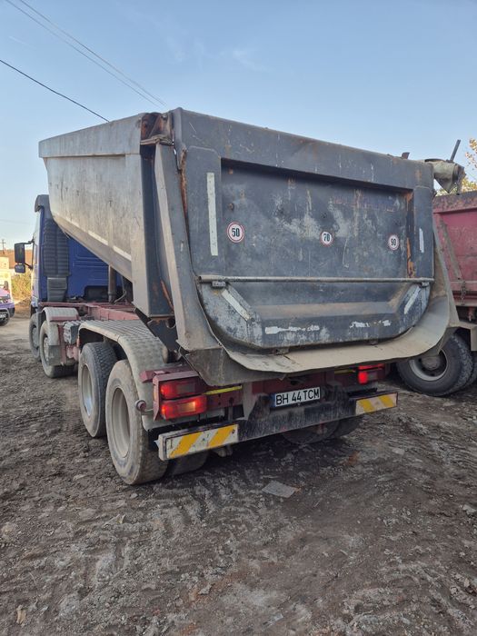 Volvo 8x4 basculabil an 2005