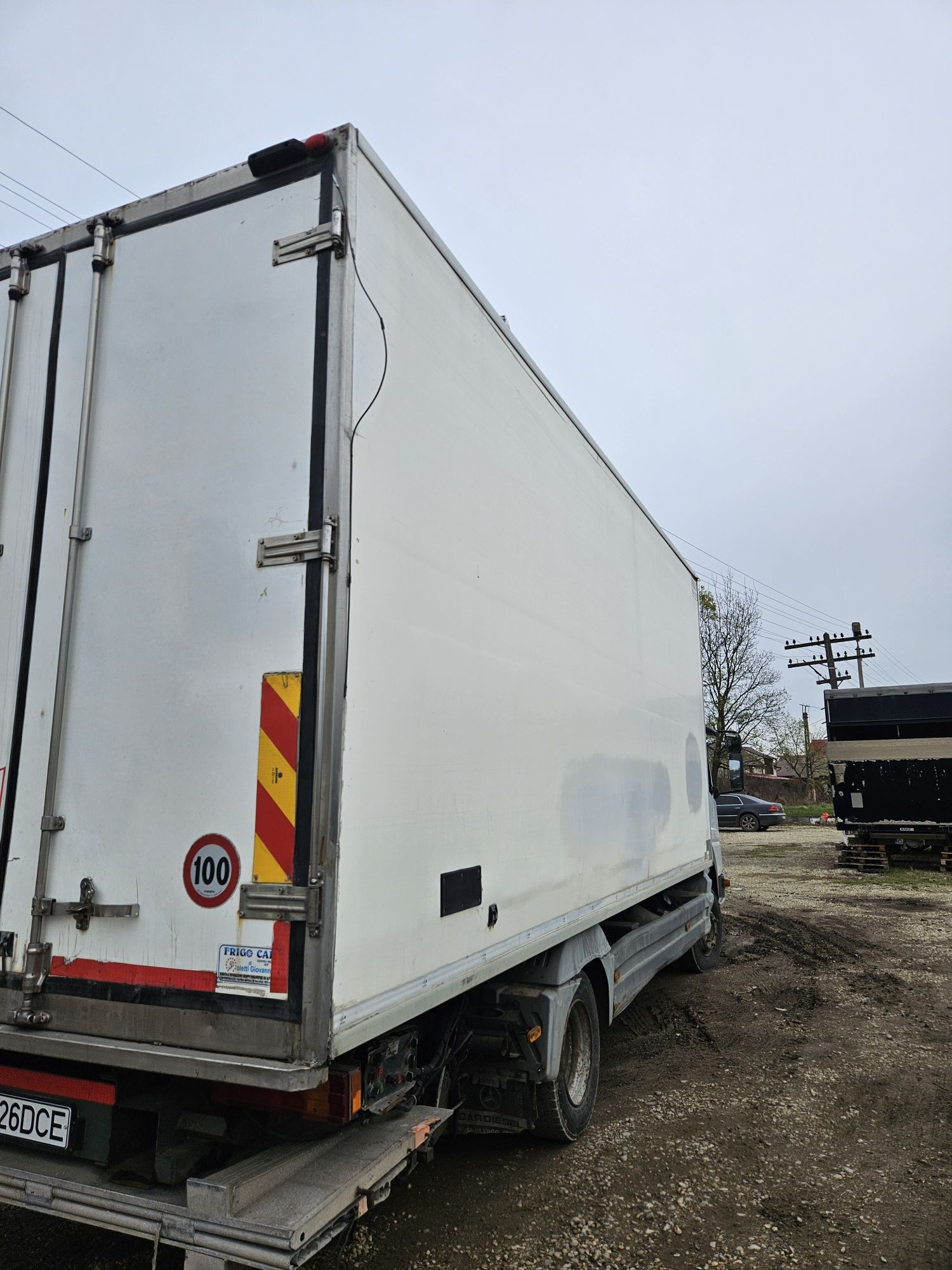 Mercedes Atego Frigorific si Lift