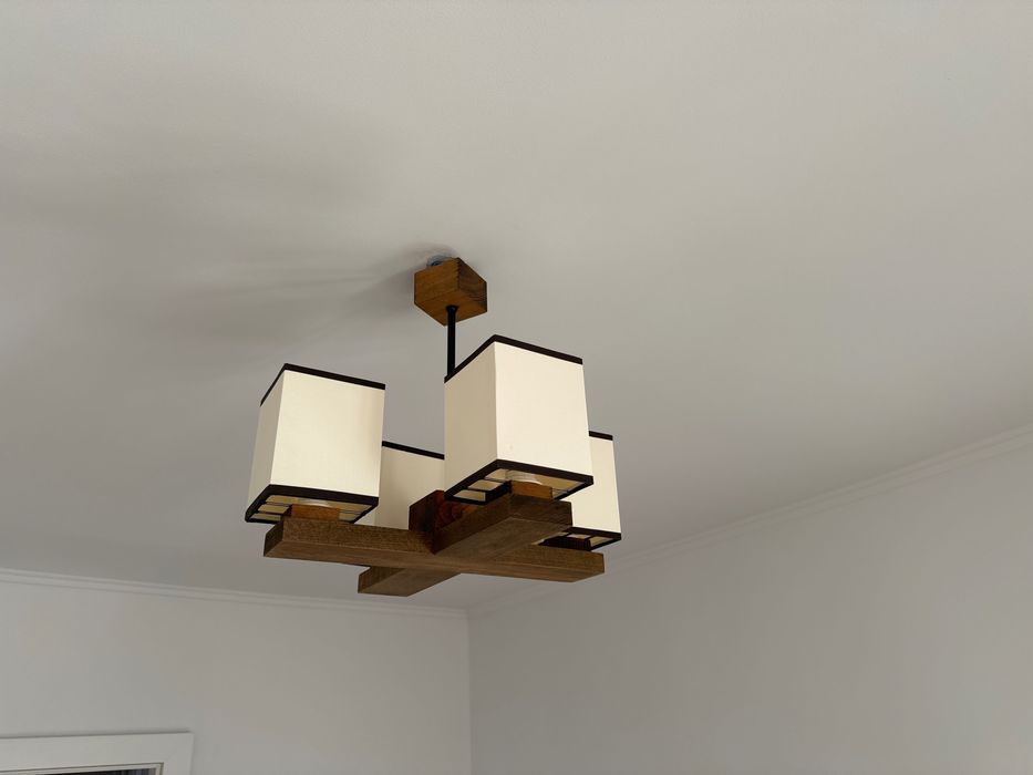 Set 3 bucati - lampadare din lemn cu abajur