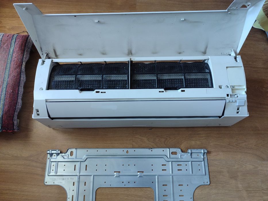 Климатик Fuji Electric ROG12LLCB – 12 000 BTU