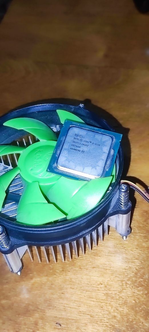 Intel Core i3-4150 + кулер (сокет LGA 1150)