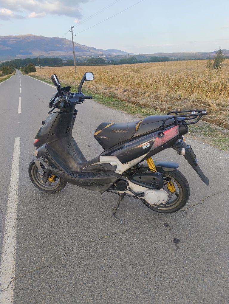 Aprilia sr 50 street