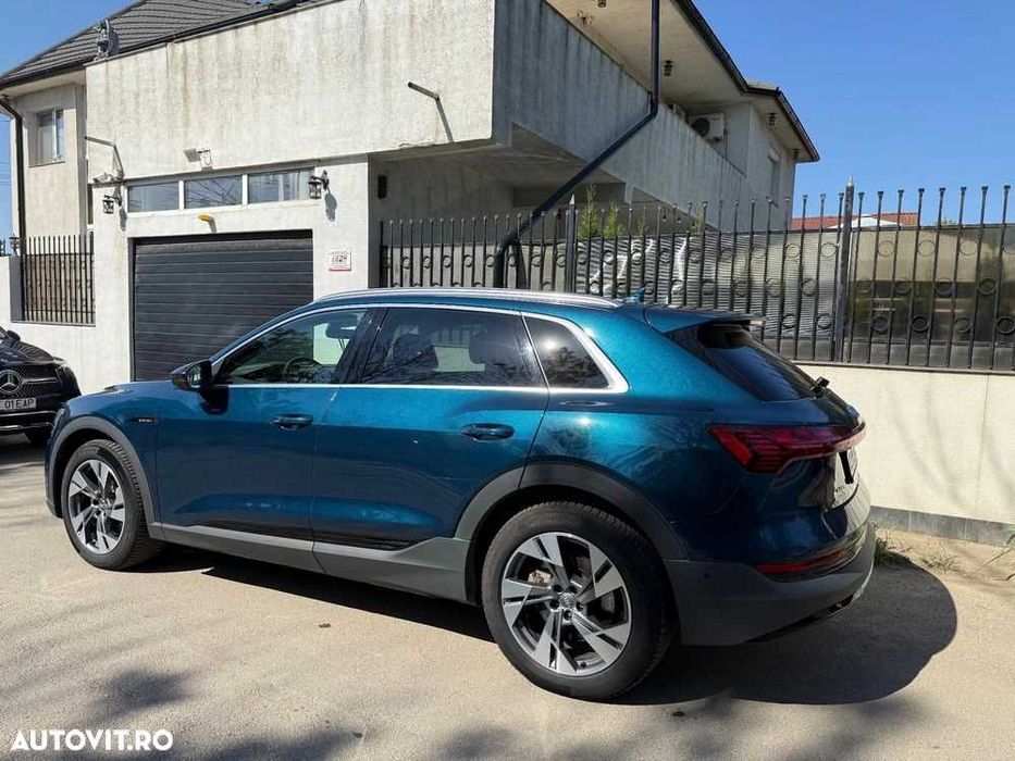 Audi e-tron 50 quattro