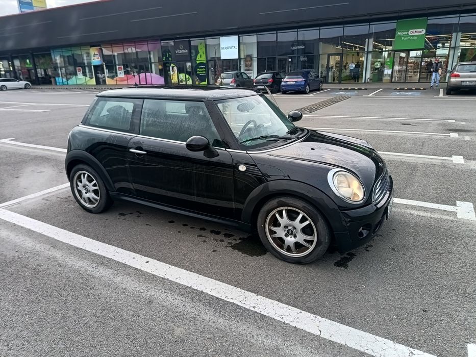 Mini Cooper One 2010