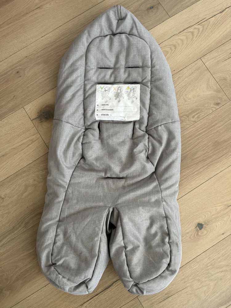 Husa picioare Stokke Footmuff gri deschis melanj