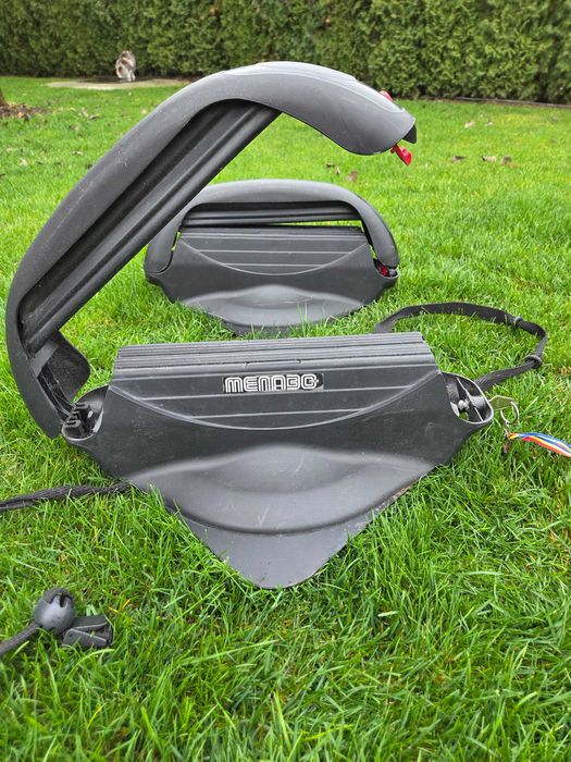 Suport magnetic Menabo pentru schi sau snowboard