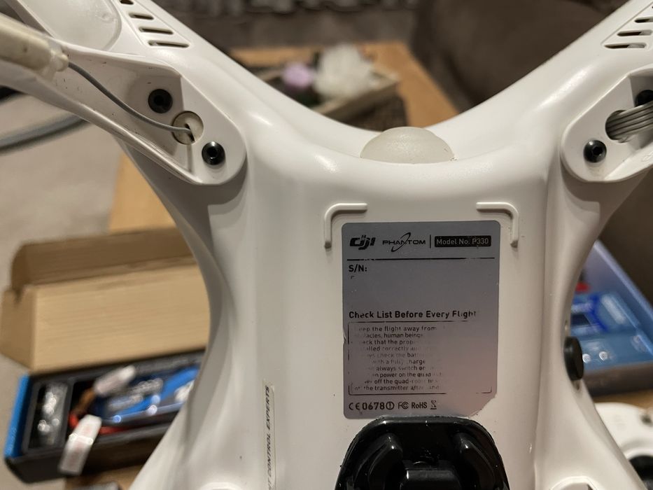 Дрон DJI Phantom 1 с две дистанционни