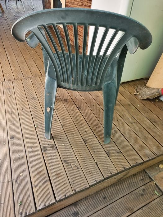 Vand scaune de plastic