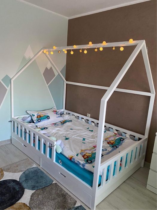 Pat casuta montessori