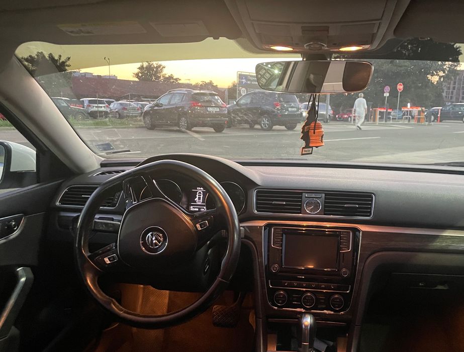 VW Passat 2016 1.8 TSI sedan - US