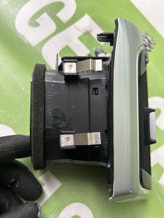 Grila aer interior stânga   bord BMW F30, F31 volan stânga