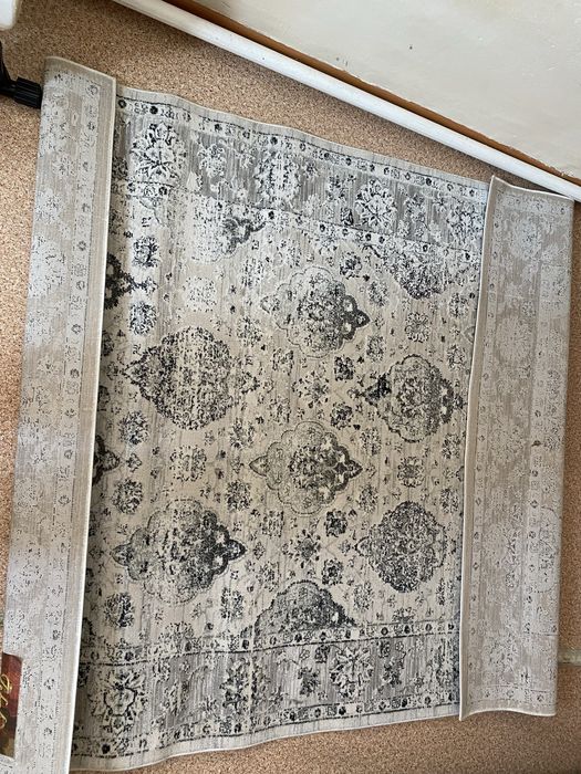 Безторг.  Срочно  продам  ковер  срочно