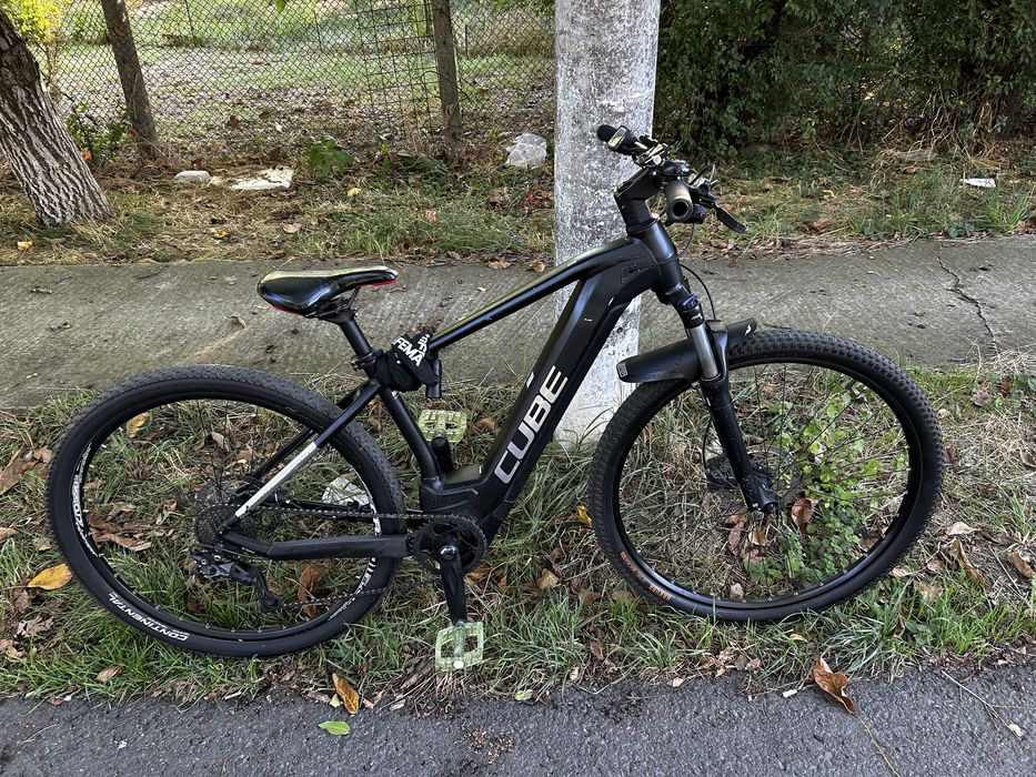 Bicicletă electrică Cube performance one