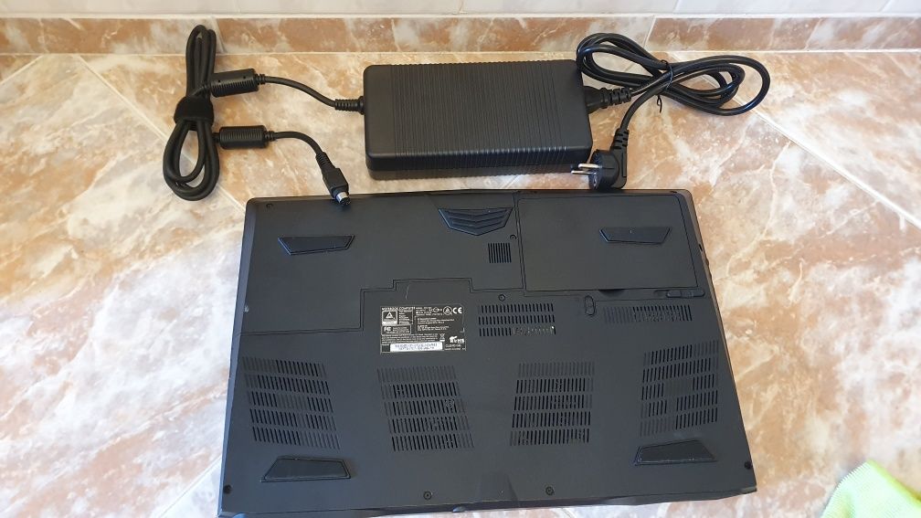 ГЕЙМАРСКИ Clevo P751 TM1 i7 8700k 3.70GHz,GTX 1070