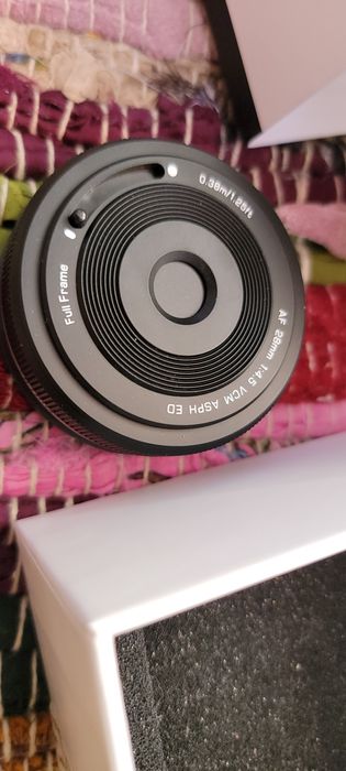 Pancake обектив Viltrox 28mm F4.5