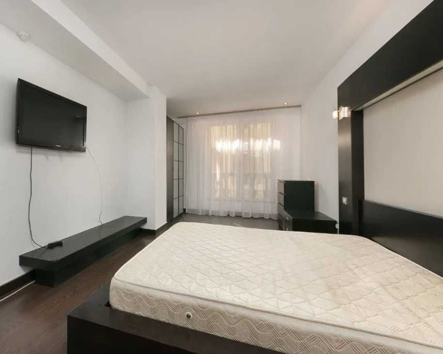 Дава се под наем Тристаен апартамент в Пловдив, Център - 82 кв.м за 397.8 € - Снимка #4