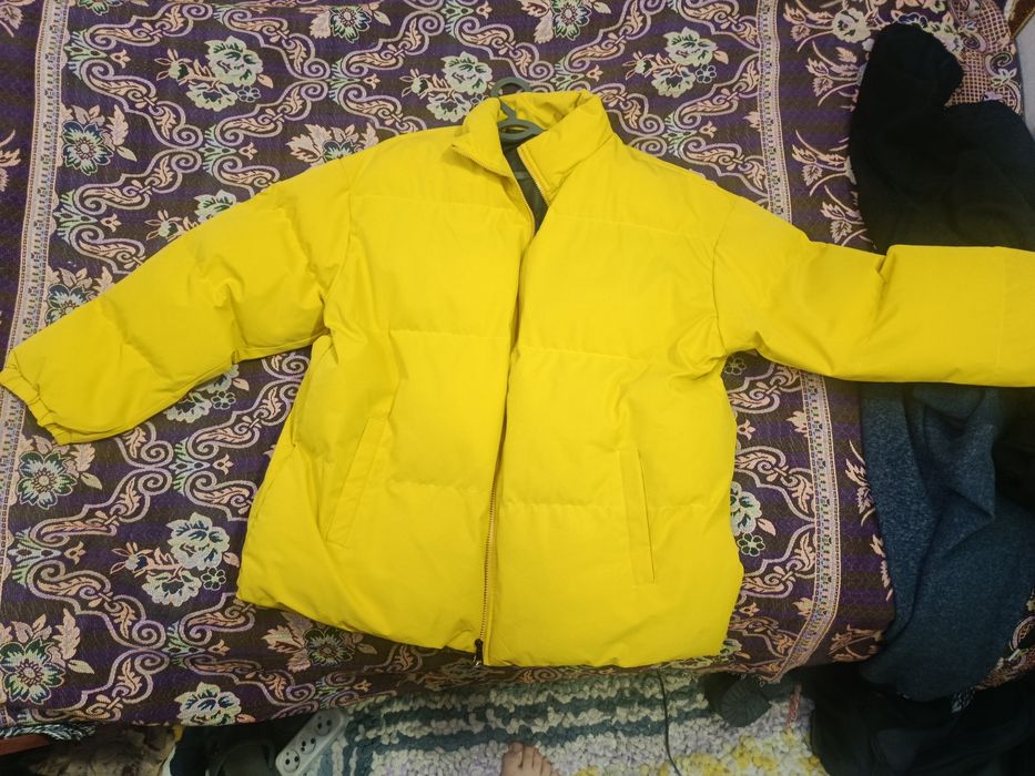 Продам новую куртку оверсайз срочно