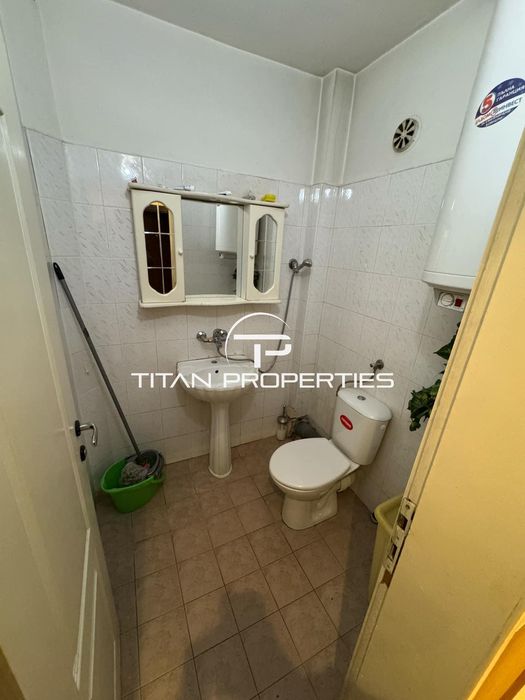 Дава се под наем Тристаен апартамент в Пловдив, Кършияка - 90 кв.м за 450 € - Снимка #8
