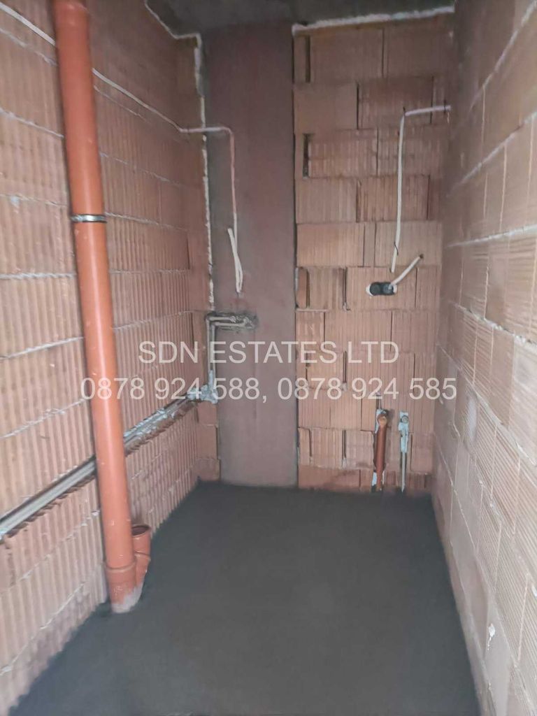Продава се Тристаен апартамент в Казанлък - 125 кв.м за 1020 €/кв.м - Снимка #3