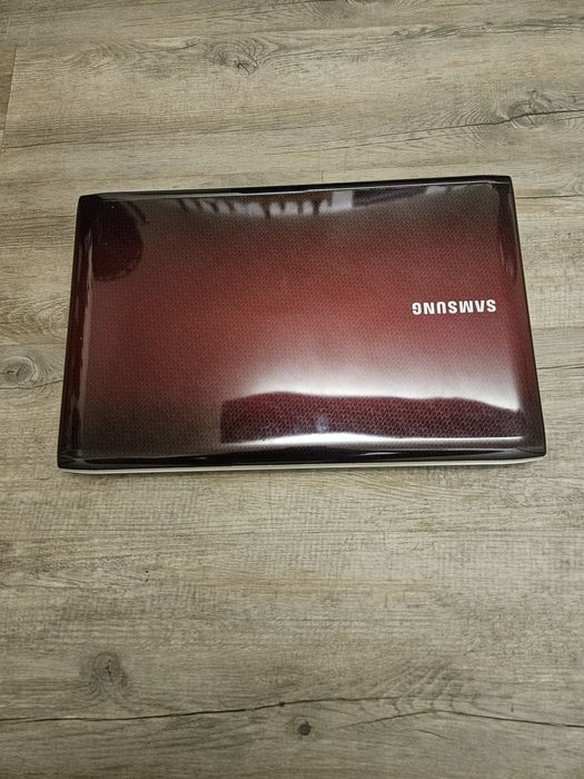 Vand laptop 2 buc