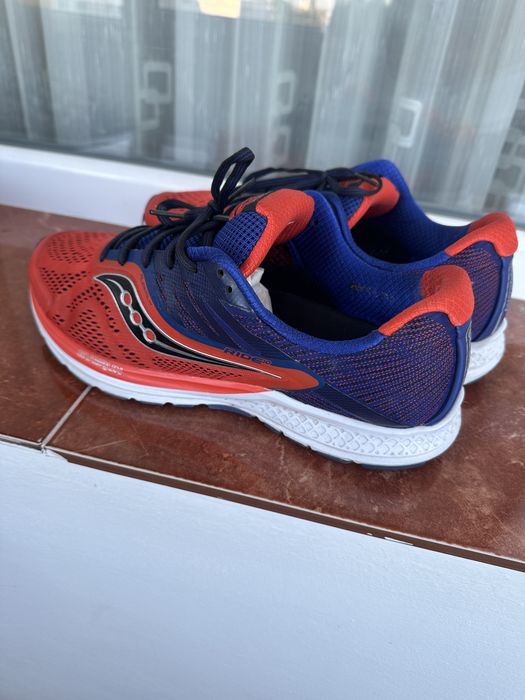 Vand adidasi Saucomy masura 46 , ca noi