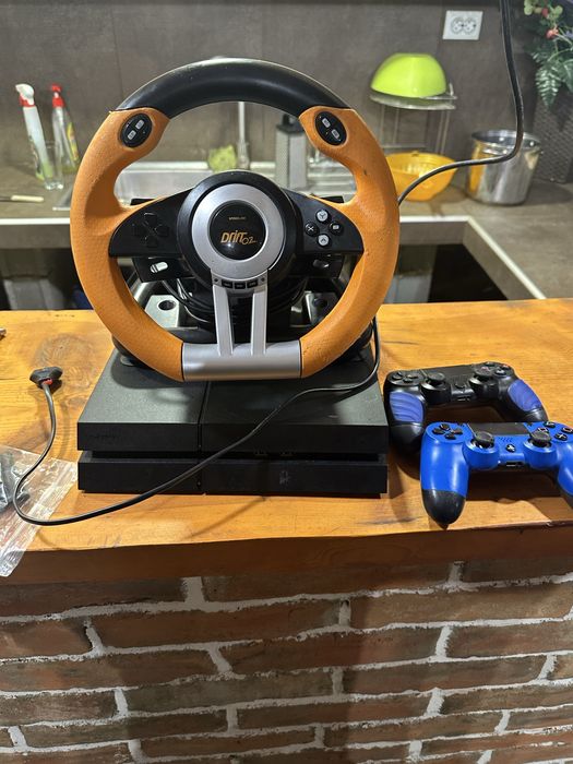 Playstation 4  2 джоийстика, волан