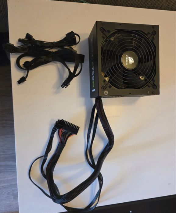 Sursa Pc Corsair CX750M semi modulara