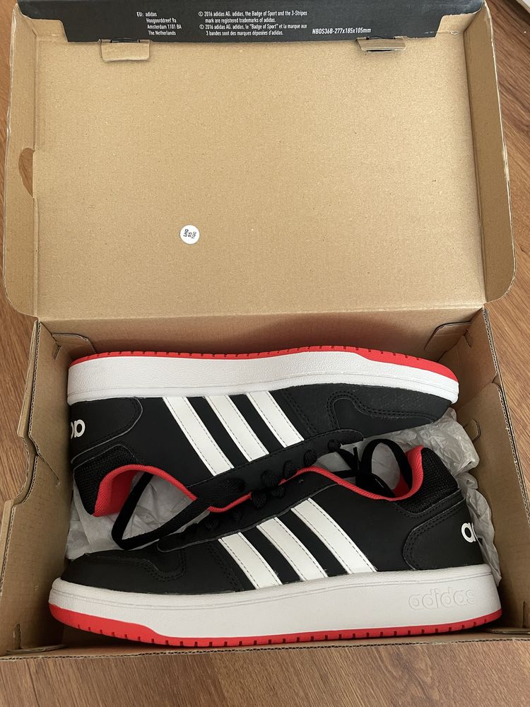 Adidas спортни обувки -38,5