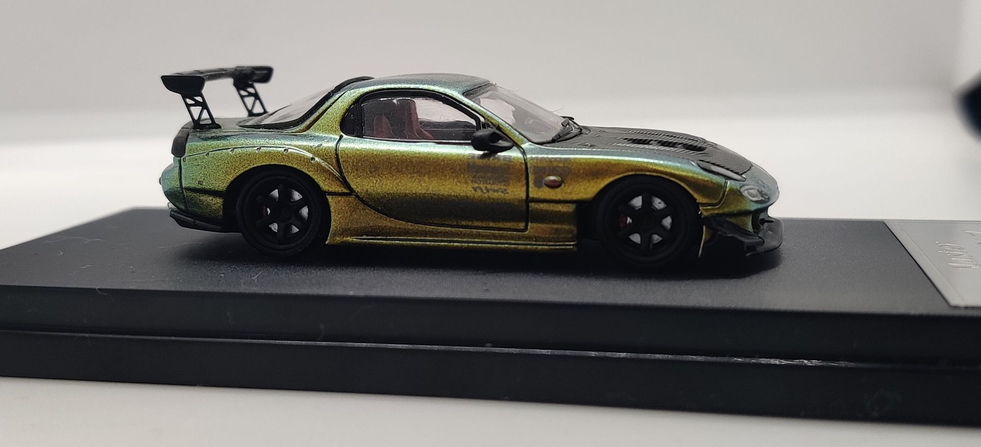 Macheta premium 1:64 Mazda Rx-7 Amemiya culoare speciala LIMITATA