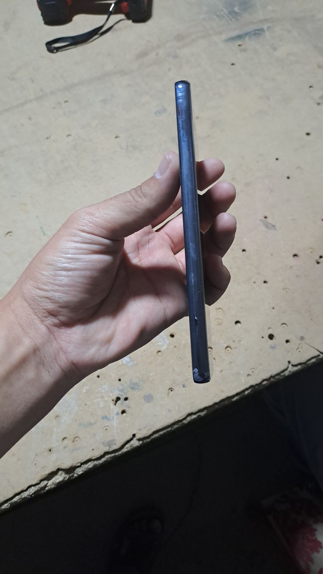 Samsung.    A 72