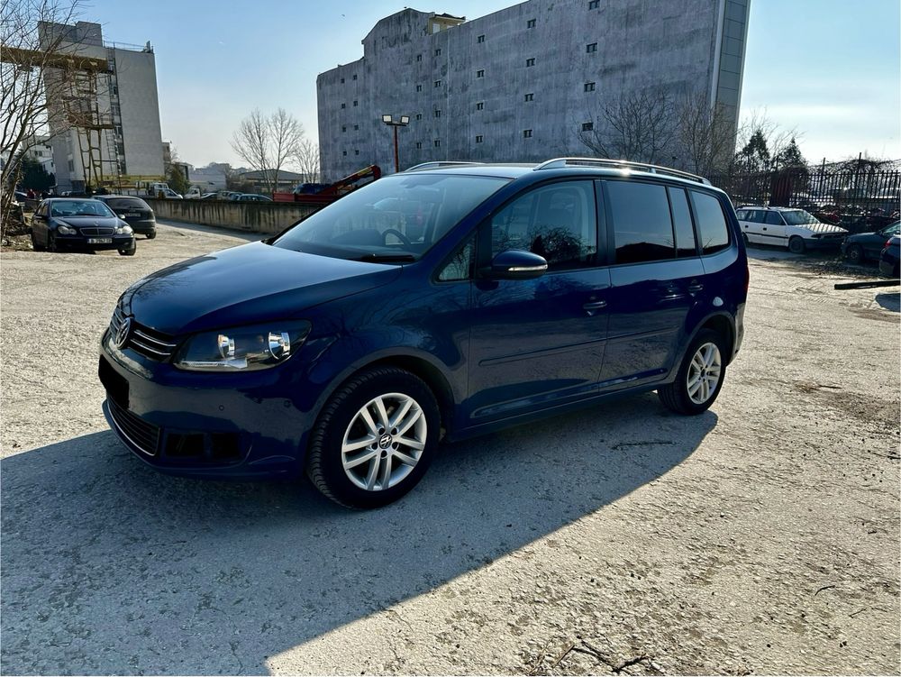 VW Touran 2.0TDI Bluemotion 2012г Фолксваген  Туран 140кс